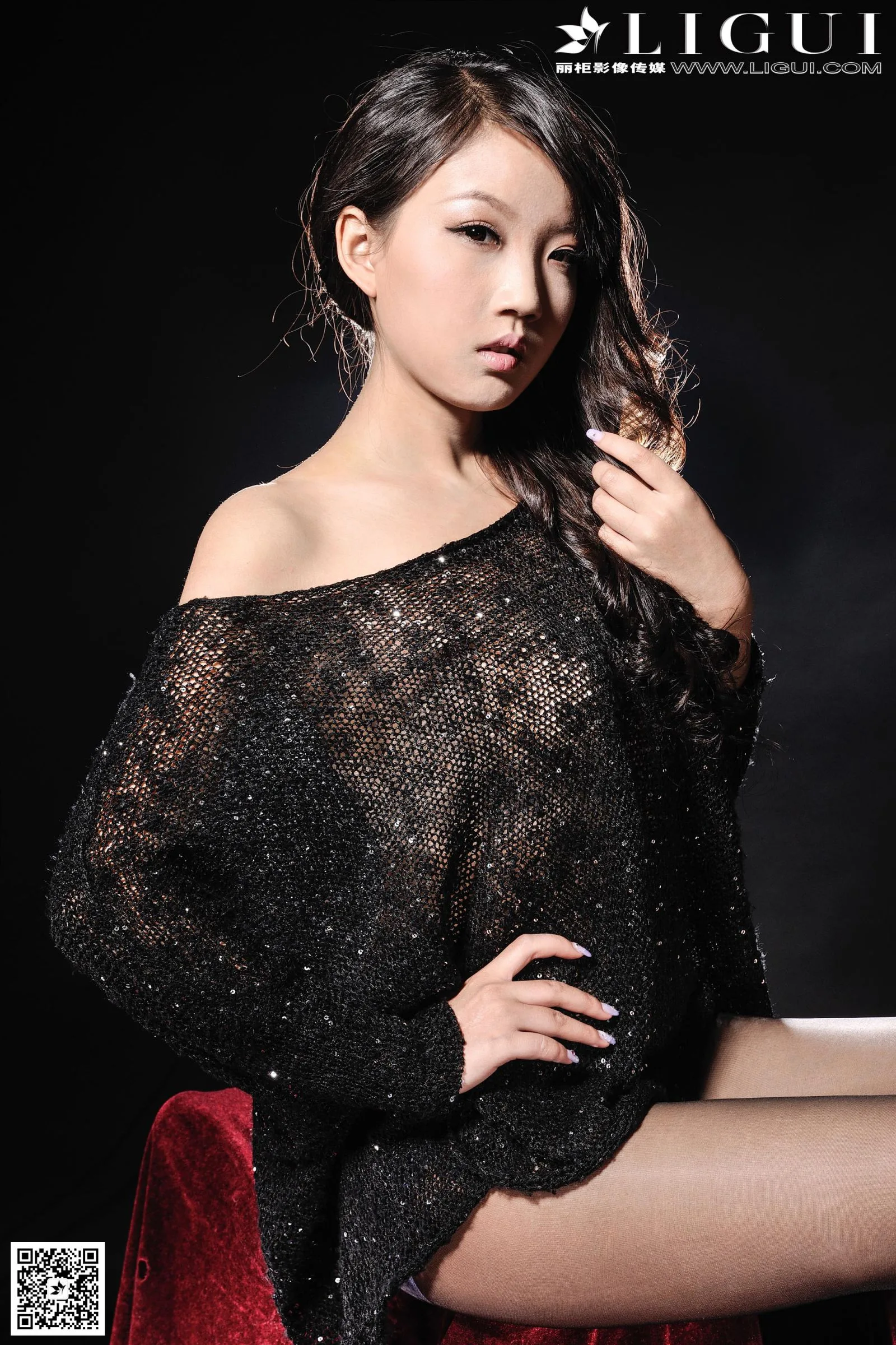 [Ligui] Siqi - Vớ đen, đôi chân và bàn chân đẹp - 23
