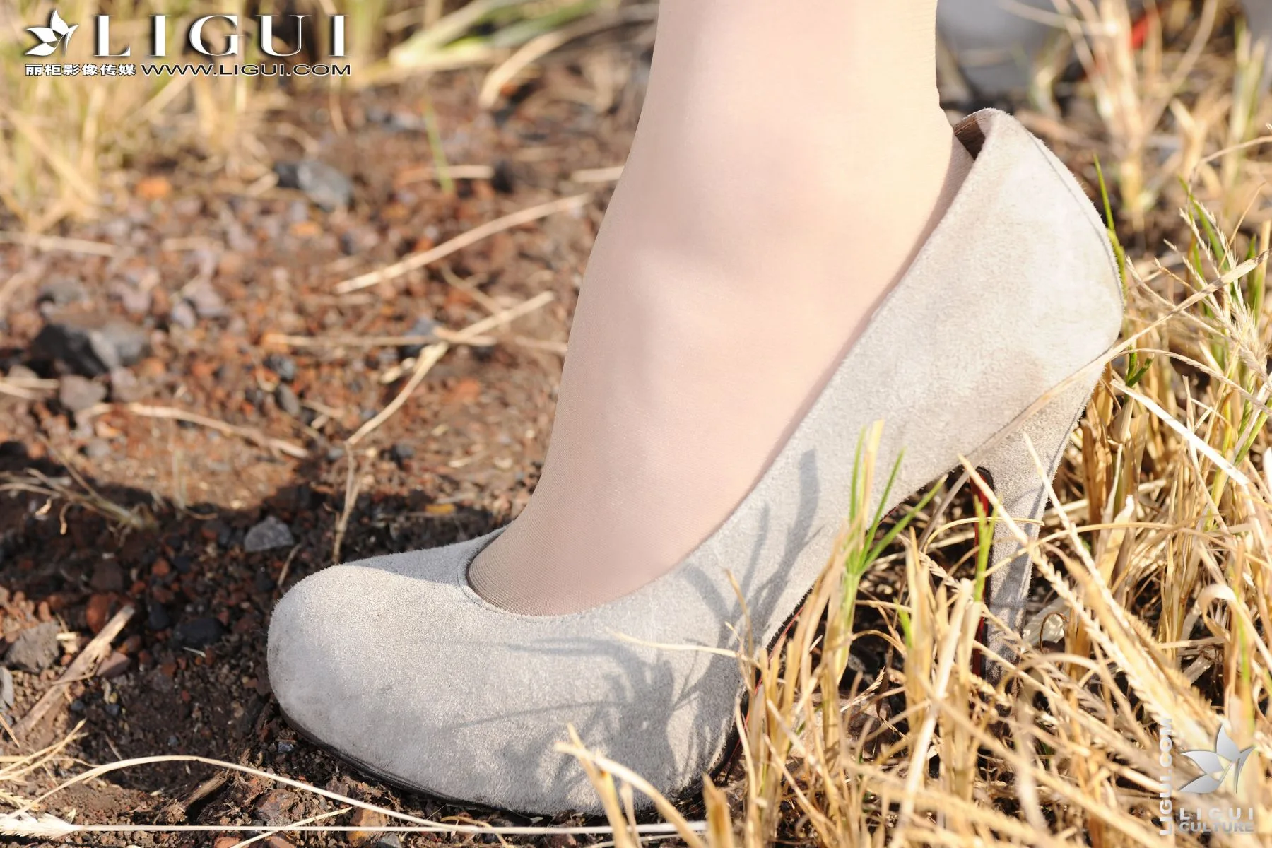 [LIGUI] Wenxin - Vẻ quyến rũ của đôi chân đẹp tại ga tàu của thị trấn - 38