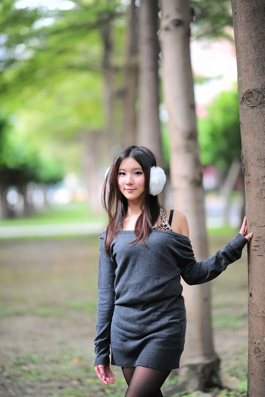 Buổi chụp ảnh vẻ đẹp ngoài trời - Vớ đen đời thực và một cô gái ngây thơ giống búp bê Barbie. - 48