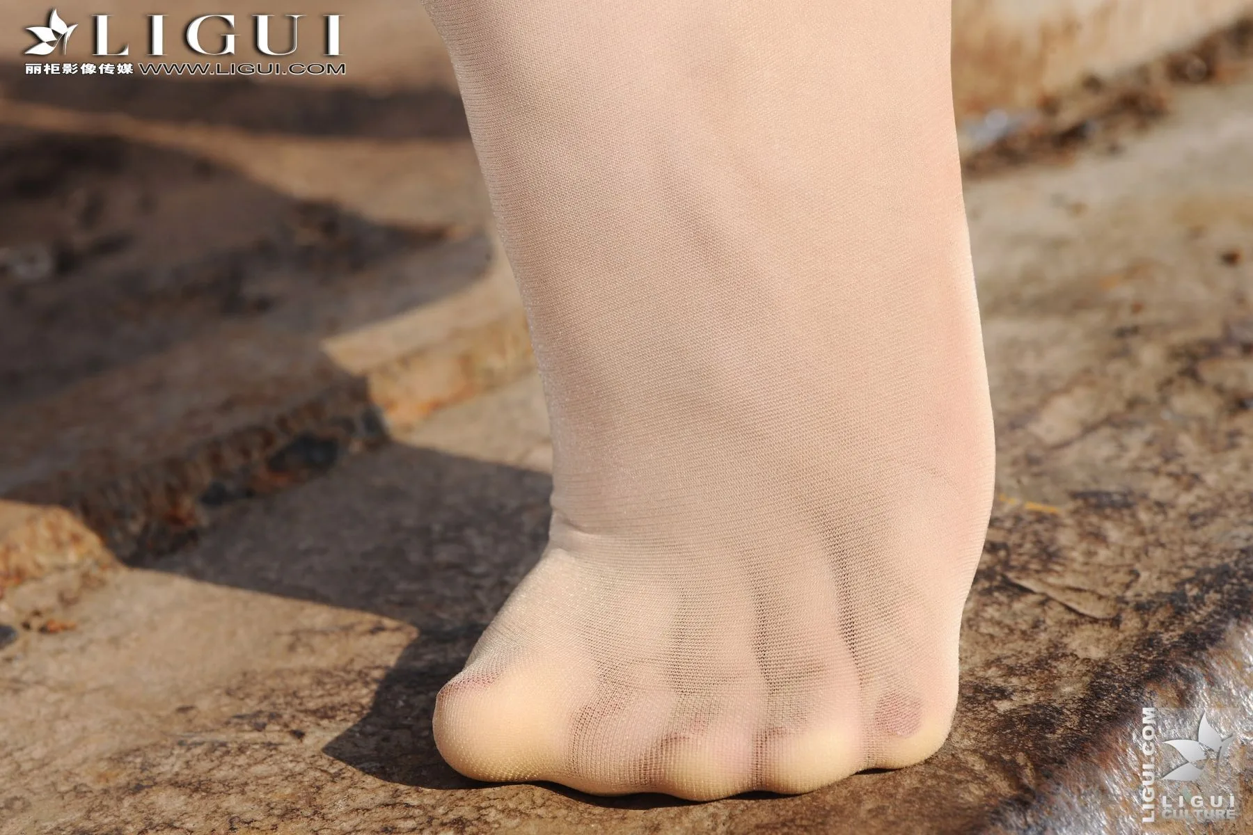 [LIGUI] Wenxin - Vẻ quyến rũ của đôi chân đẹp tại ga tàu của thị trấn - 67