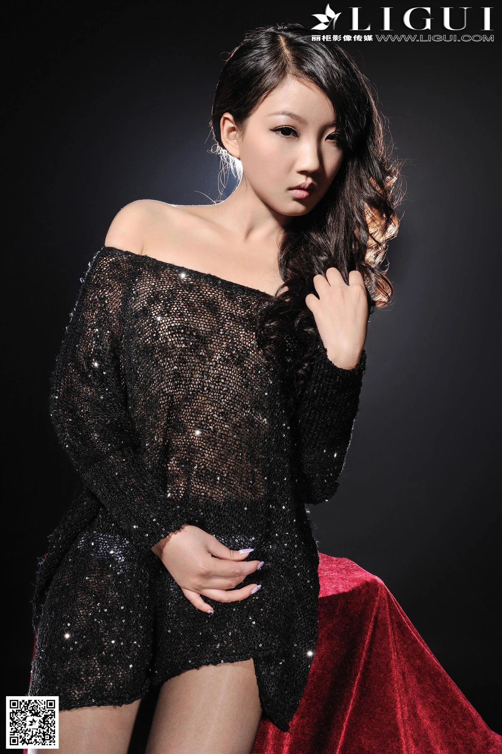 [Ligui] Siqi - Vớ đen, đôi chân và bàn chân đẹp - 2