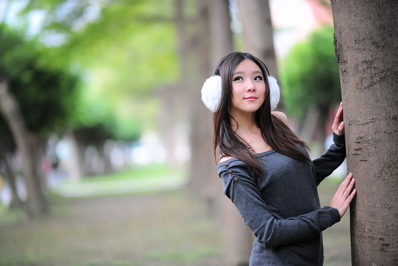 Buổi chụp ảnh vẻ đẹp ngoài trời - Vớ đen đời thực và một cô gái ngây thơ giống búp bê Barbie. - 50