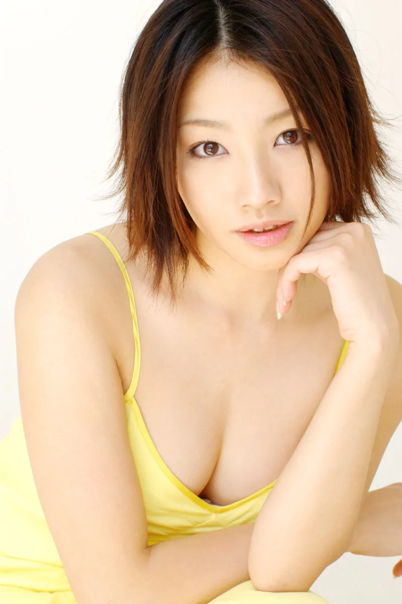[Dành cho bên] Album ảnh Manabe Kaori/Manabe Kaori "amuse" - 23