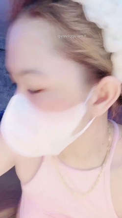Hot Idol Thảo Hiền bưởi khủng dạo này nắn bóp nhiều nên hơi xệ