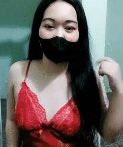 Dương Tuyền YYLive chị máy bay thích livestream khoe vú